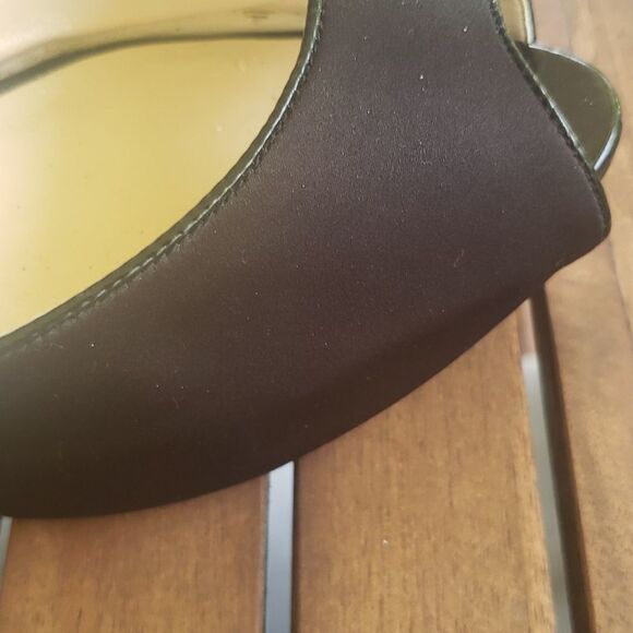 GUESS Pumps Heels  - Picture 6 of 10